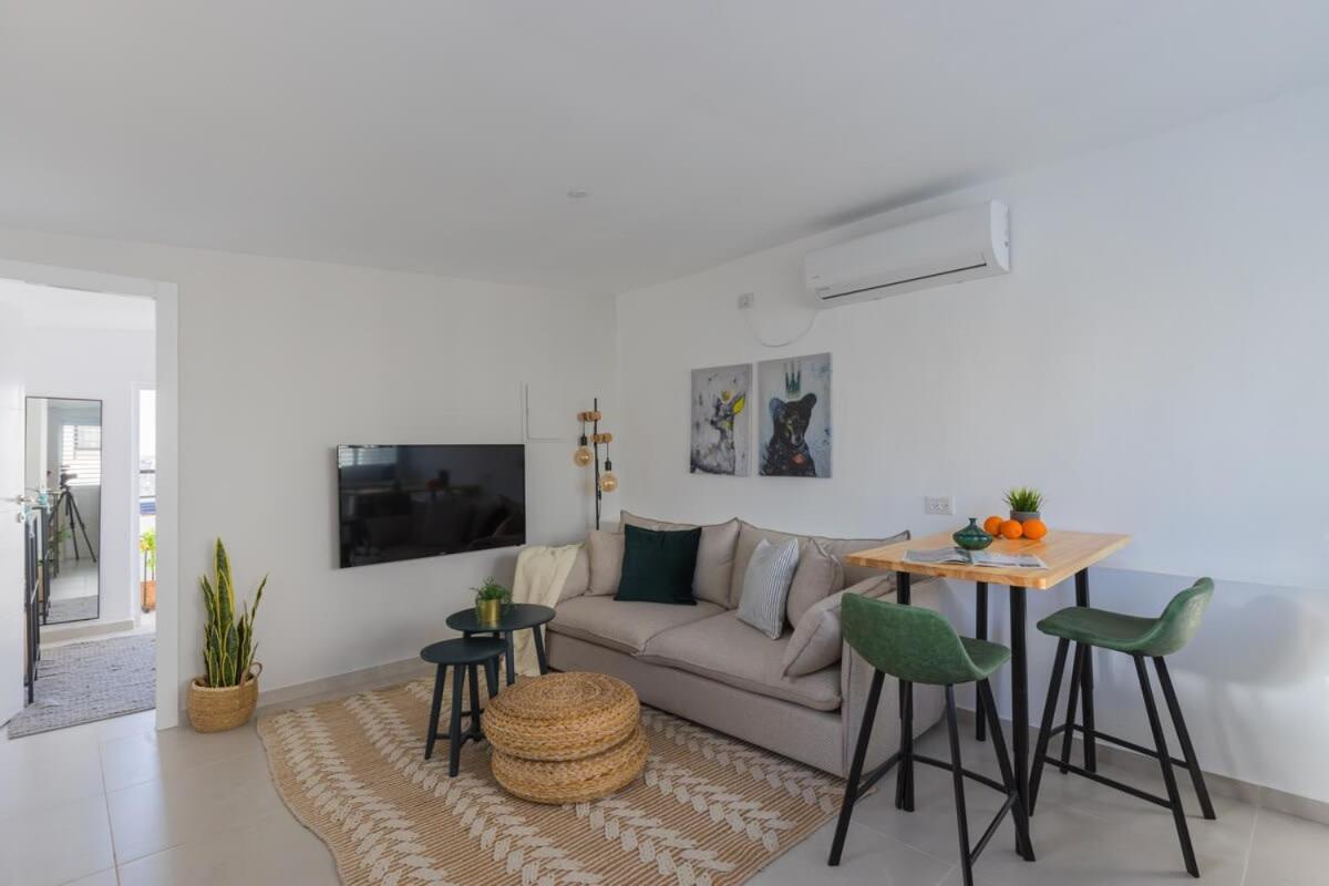 Apartment Carmel Market Roof Top Designed Tel Aviv