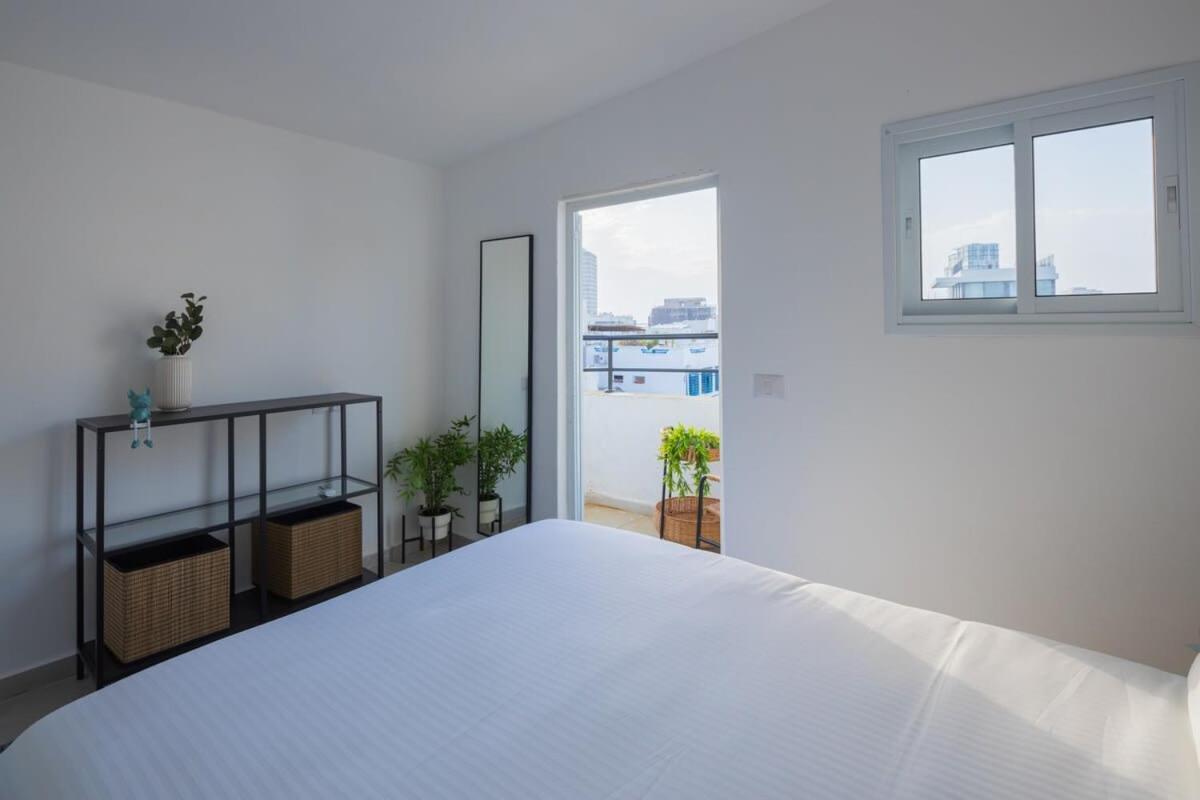 Apartment Carmel Market Roof Top Designed Tel Aviv